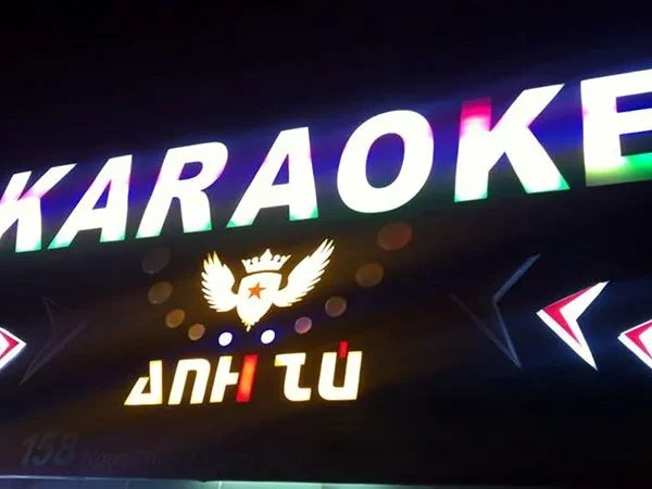 Bang gia lam bien led karaoke tai Quang Cao 24H