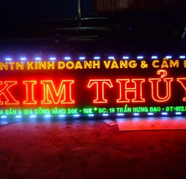 Dich vu lam bien led den chu noi gia re tai TPHCM