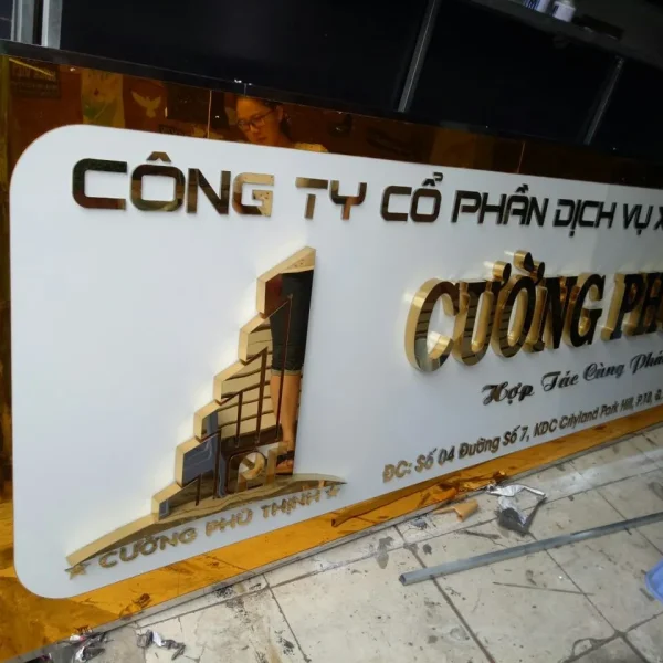 Loi ich khi su dung dich vu lam bien cong ty chu noi tai Quang Cao 24H