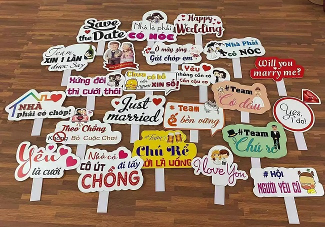 50+ Mẫu bảng Hashtag cầm tay chụp hình đẹp, ấn tượng bang cam tay chup hinh