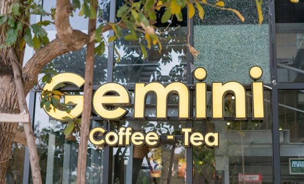 Bảng hiệu quán cafe