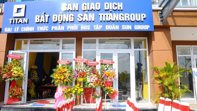 bang-hieu-cong-ty-bat-dong-san biển hiệu công ty bất động sản