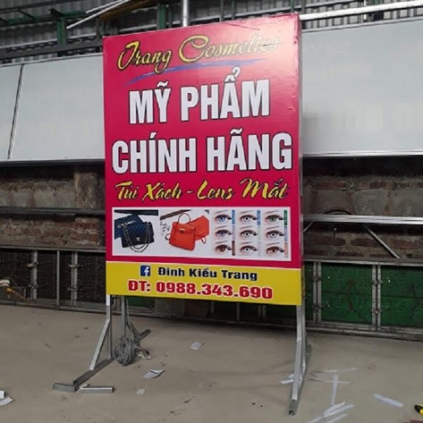 biển quảng cáo đứng mỹ phẩm