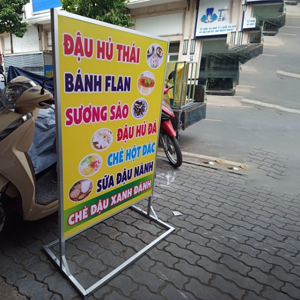 bảng hiệu đứng 2 mặt