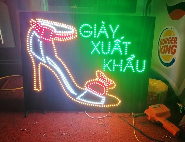 bảng hiệu giày dép đèn led