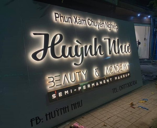 bảng hiệu make up đẹp