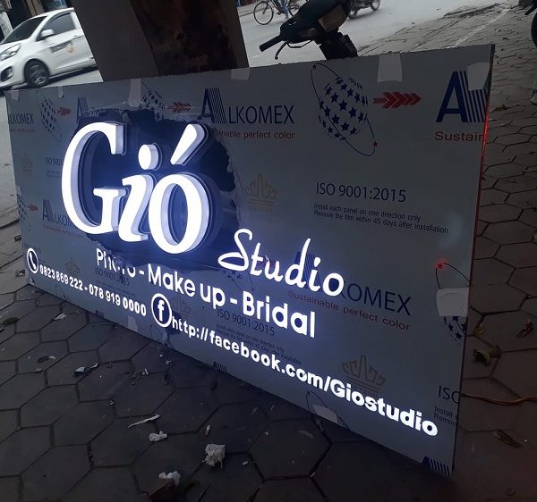 Làm bảng hiệu quận Bình Thạnh giá rẻ, bền đẹp bảng hiệu mica gắn đèn led quận Bình Thạnh