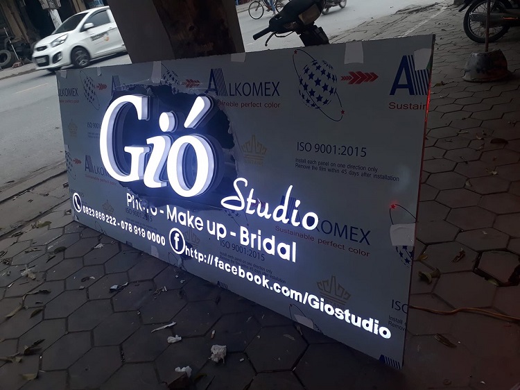 bang-hieu-mica-den-led-2 bảng hiệu mica gắn đèn led quận Bình Thạnh