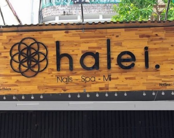 Bảng hiệu quảng cáo nail gỗ