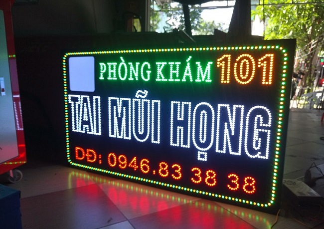 bang-hieu-nho làm bảng hiệu nhỏ