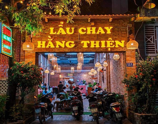 Bảng hiệu quảng cáo quán chay