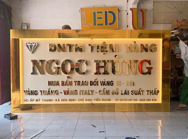 bang hieu tiem vang inox