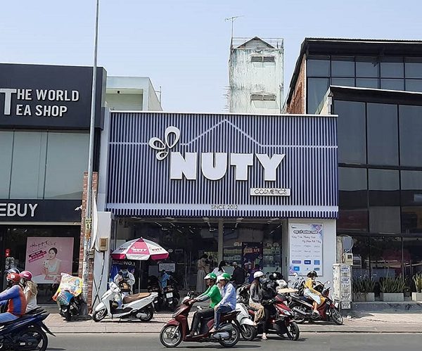 35+ Mẫu Bảng Hiệu Tôn Sóng Quảng Cáo Đẹp, Ấn Tượng bảng quảng cáo tôn sóng