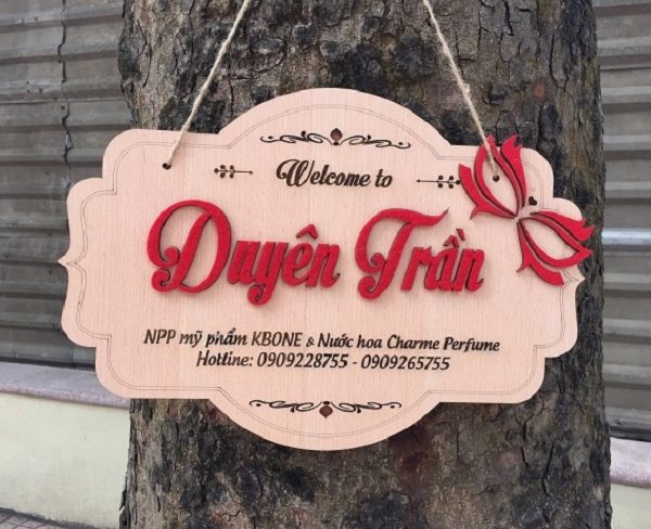 Biển treo tường bằng gỗ