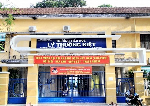 bảng hiệu trường học