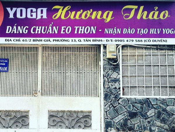 bảng hiệu yoga bằng bạt hiflex