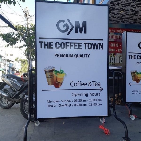 45+ Mẫu Bảng Hiệu Nhỏ Đẹp – Độc Đáo – Tinh Tế bảng quảng cáo khung sắt hiflex đứng