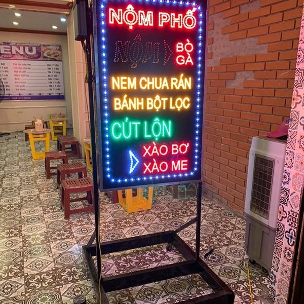 bảng hiệu đứng led