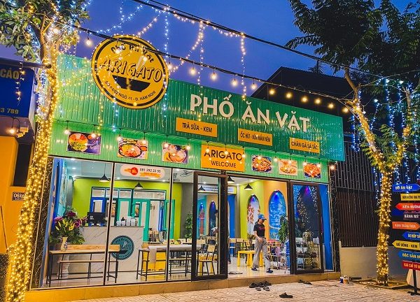 biển quảng cáo đồ ăn vặt đẹp tôn