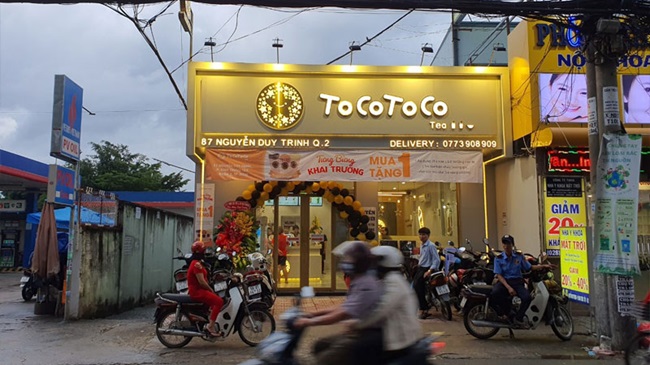 bien-tra-sua-tocotoco biển quảng cáo quán trà sữa tocotoco