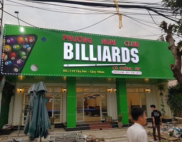 chất liệu làm bảng hiệu quán Billards