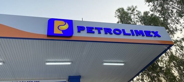 Chữ nổi mica bảng hiệu cây xăng