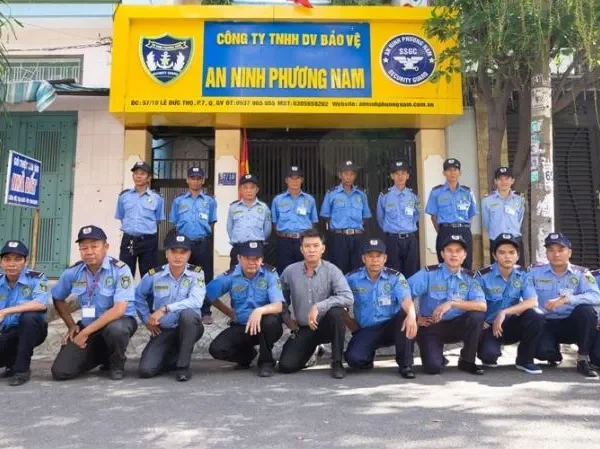 dich vu lam bang hieu cong ty bao ve gia re tai TP.HCM