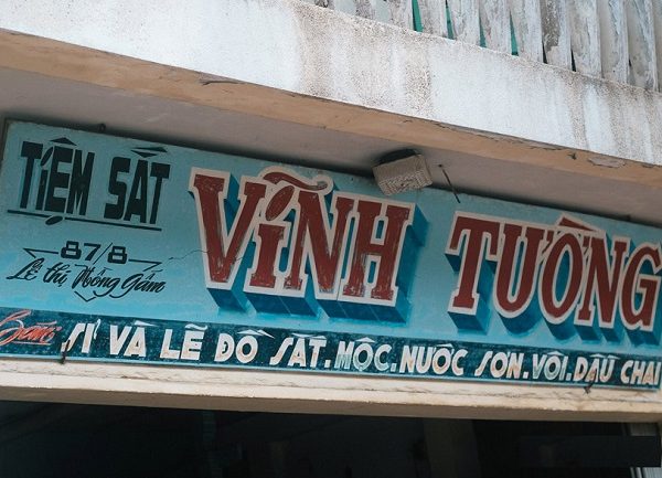 Ấn Tượng 20+ Mẫu Bảng Hiệu Sài Gòn Xưa Đẹp, Hoài Cổ Font chữ biển quảng cáo Sài Gòn xưa