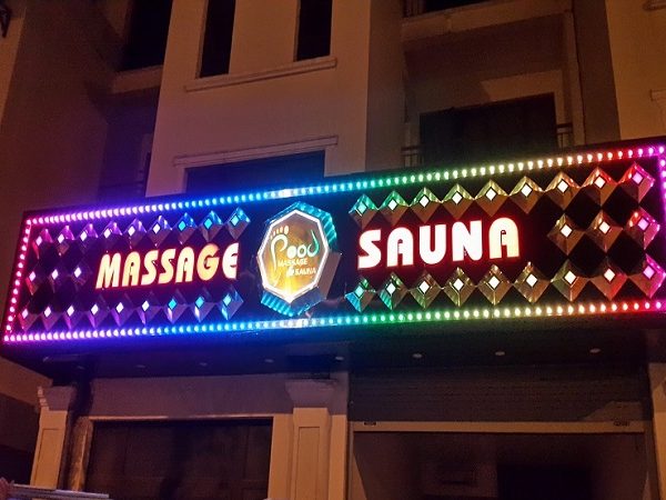 làm bảng hiệu massage