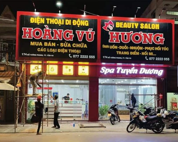 làm bảng hiệu quận 1