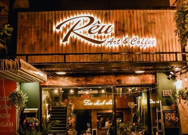 Thiết kế bảng hiệu quán cafe