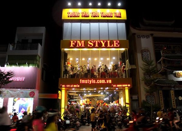 45+ Mẫu bảng hiệu shop quần áo thời trang đẹp nhất 2023 thiết kế bảng hiệu shop quần áo