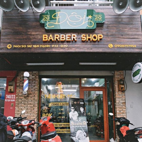 30+ Mẫu Biển Quảng Cáo Tóc và Móng Đẹp, Hot Nhất mau bang hieu barber shop alu 02 1