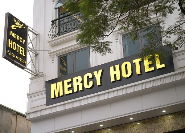 35+ Mẫu Bảng Hiệu Khách Sạn Nhà Nghỉ Đẹp, Sang Trọng bảng hiệu quảng cáo khách sạn đẹp