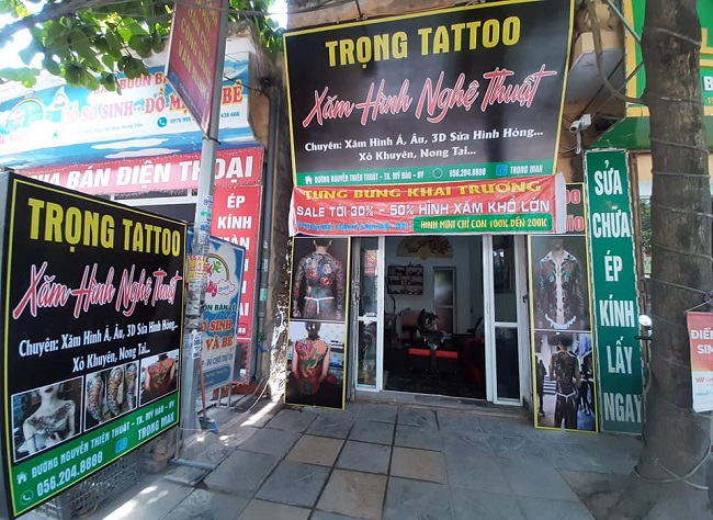 mau-bang-hieu-tattoo mẫu bảng hiệu tattoo