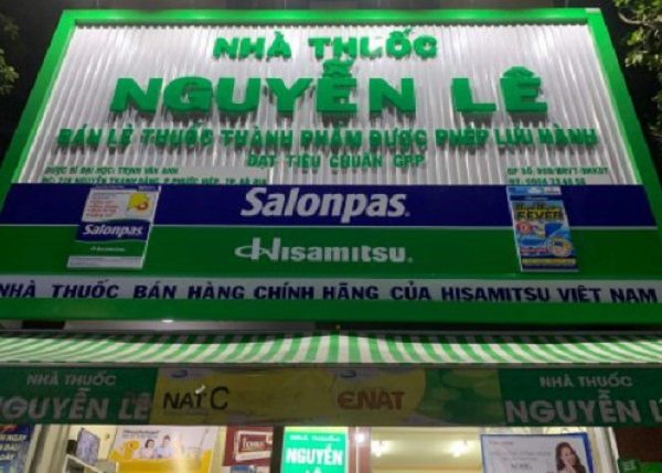 35+ Mẫu Bảng Hiệu Tôn Sóng Quảng Cáo Đẹp, Ấn Tượng biển hiệu tôn sóng nhà thuốc