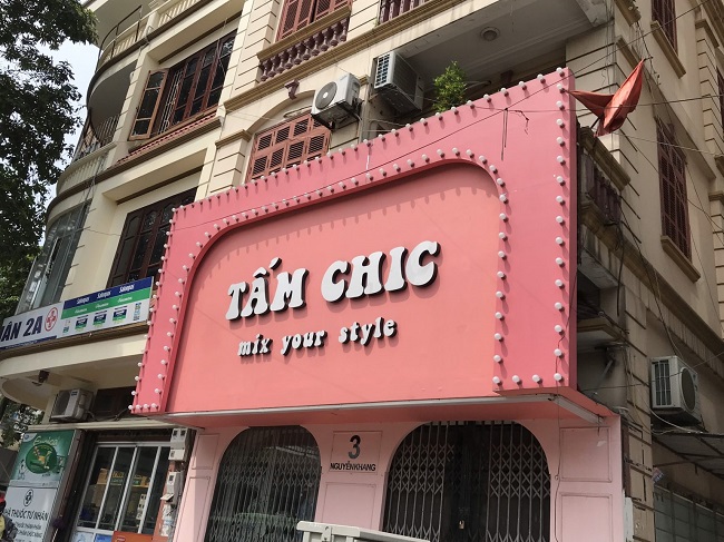 mau-bien-hieu-mau-hong biển quảng cáo màu hồng