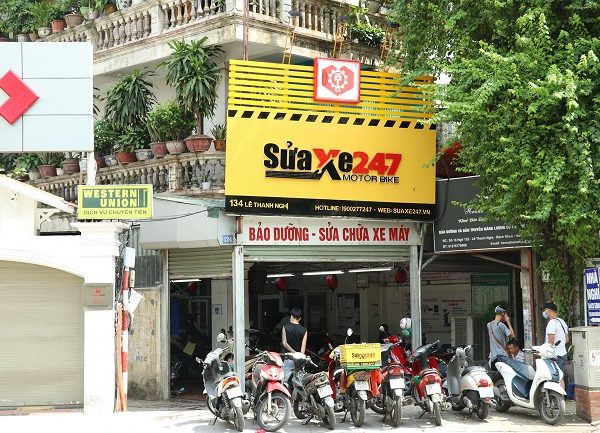 màu sắc làm bảng hiệu tiệm sửa xe