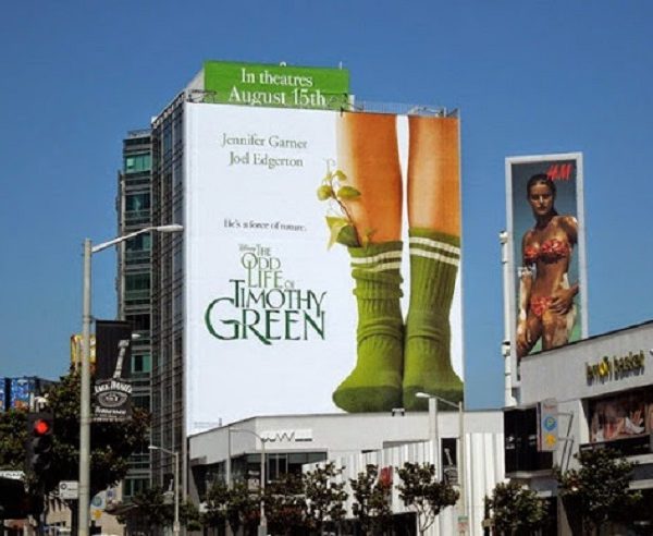 Ưu, nhược điểm của bảng hiệu dọc