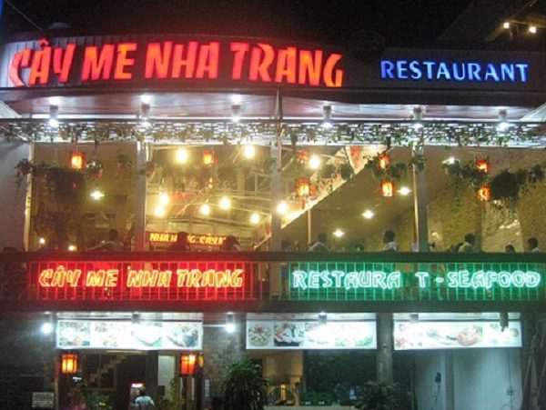 Vai trò của bảng hiệu nhà hàng, quán ăn